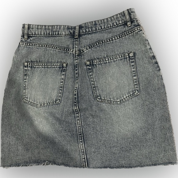 Divided H&M Button Up Denim Skirt - Picture 5 of 6